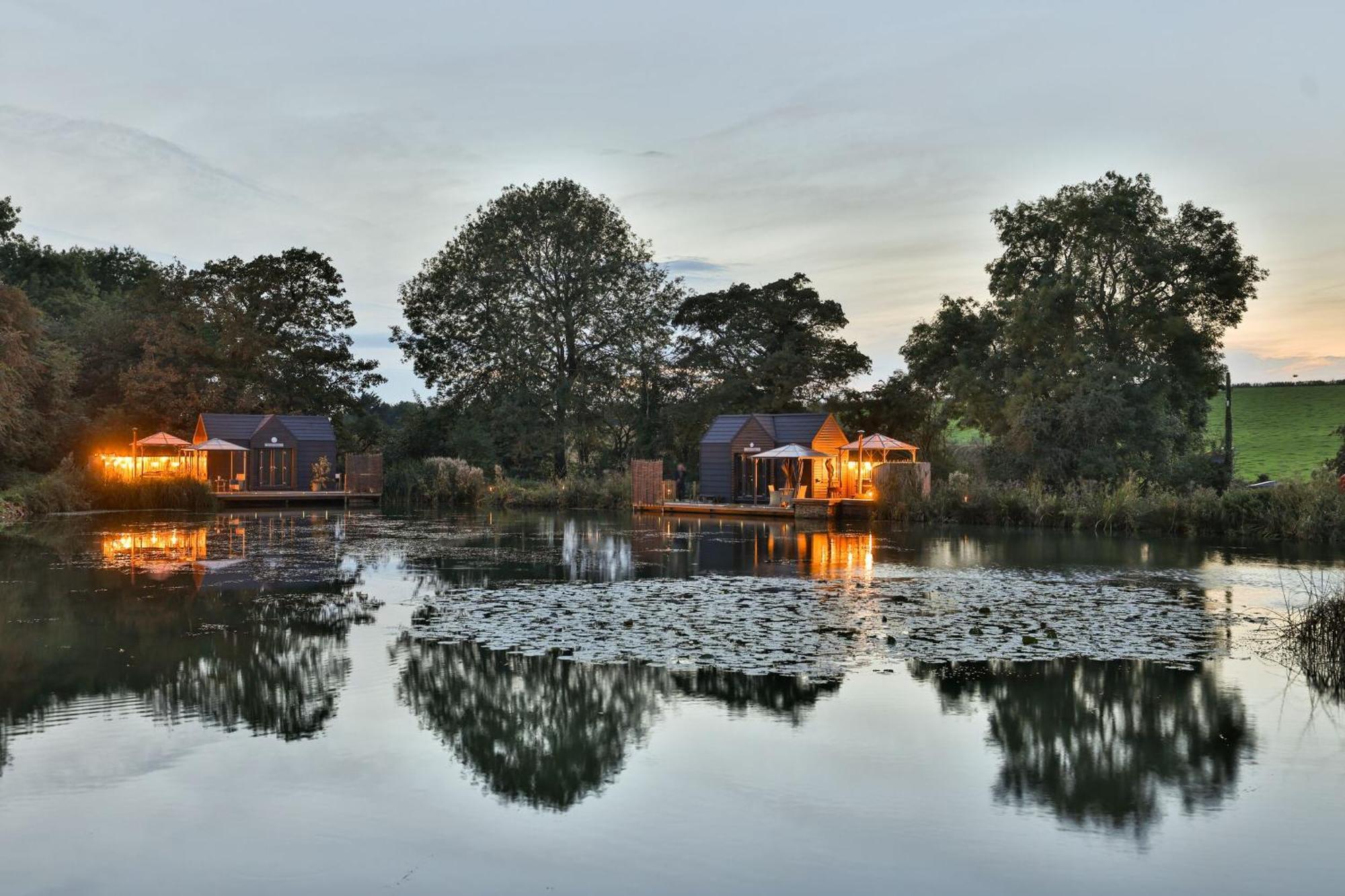 Willow Lodge At Bridge Lake Farm & Fishery Banbury Ngoại thất bức ảnh